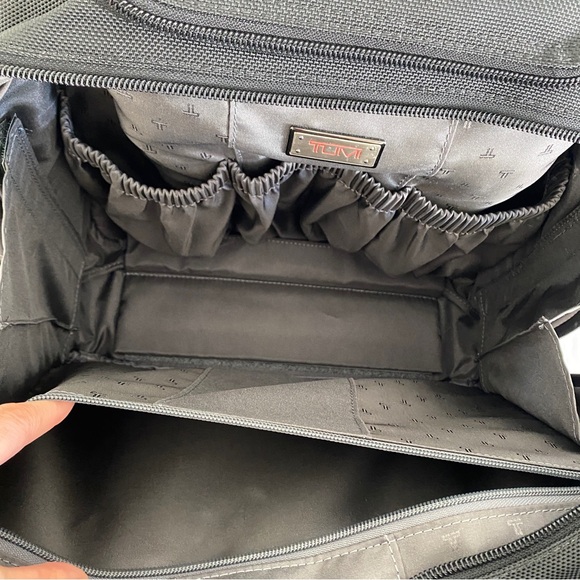 Tumi laptop bag - Picture 9 of 14